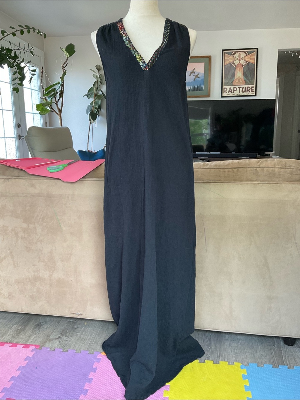🦓Richer Poorer Black Sleeveless Maxi Dress with Embroidered V-Neck